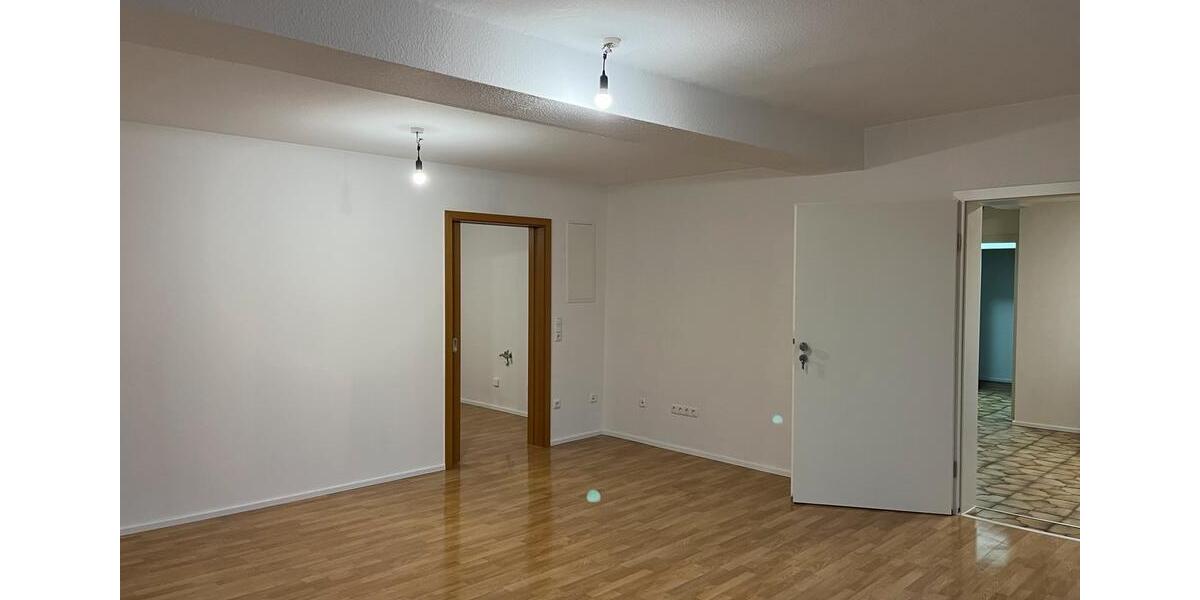 Etagenwohnung Borken (Hessen) - 2 Zimmer, 69 m&sup2;, 580&euro; | Angebot:26170112