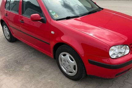 VW Golf 246.000 km 599 &euro; Löwenberger Land OT Teschendorf 16775