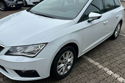 Seat Leon 92.431 km 12.990 € München 81827