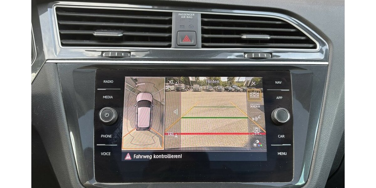 VW Tiguan 1.5 TSI Highline 360°/NAVI/CARPLAY/PANO 110.221 km 22.900 &euro; Villingen-Schwenningen 78054