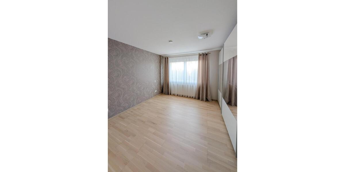 Erdgeschoßwohnung Backnang - 3.5 Zimmer, 93 m&sup2;, 1.350&euro; | Angebot:26214473