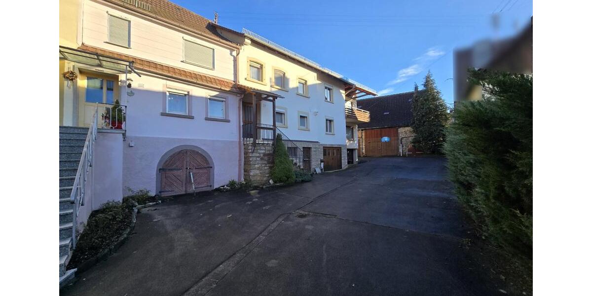 Bauernhaus, Landhaus Bad Mergentheim - 8 Zimmer, 221 m&sup2;, 196.000&euro; | Angebot:25126407