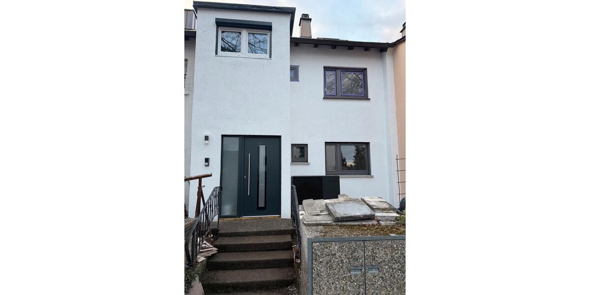 Reihenhaus Stuttgart Stuttgart-West - 8 Zimmer, 197 m&sup2;, 3.100&euro; | Angebot:24574194