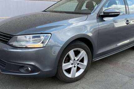 VW Jetta 173.000 km 4.999 € Köln 50739