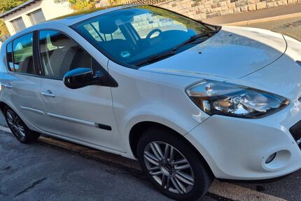 Renault Clio 129.000 km 2.350 &euro; Hof 95032