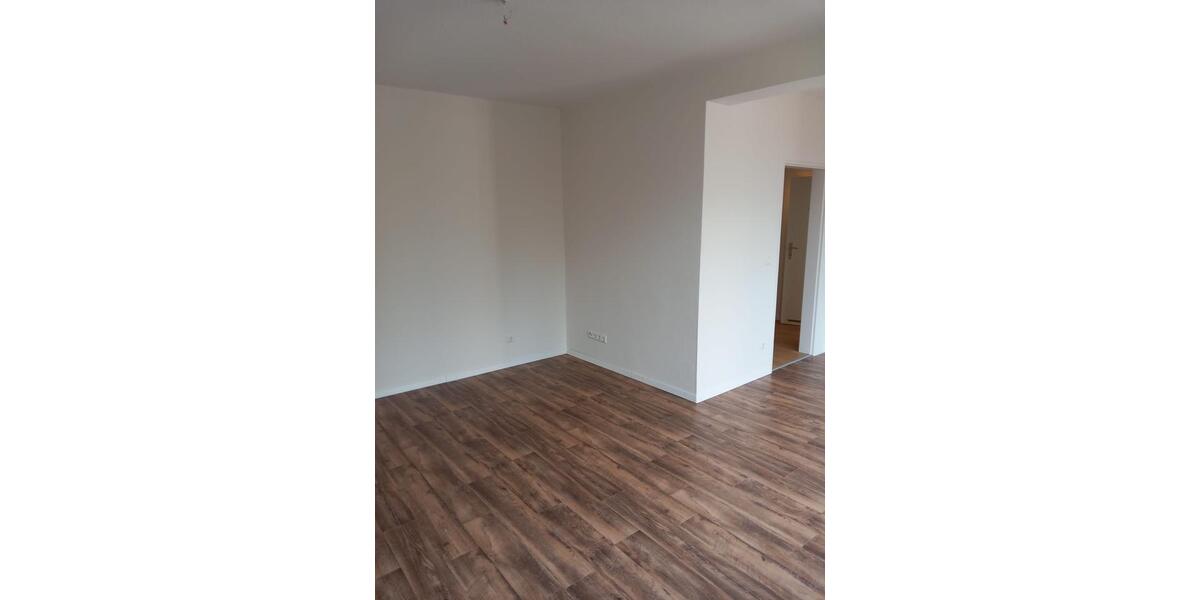 Reihenhaus Wolfsburg - 7 Zimmer, 175 m&sup2;, 250.000&euro; | Angebot:25279560