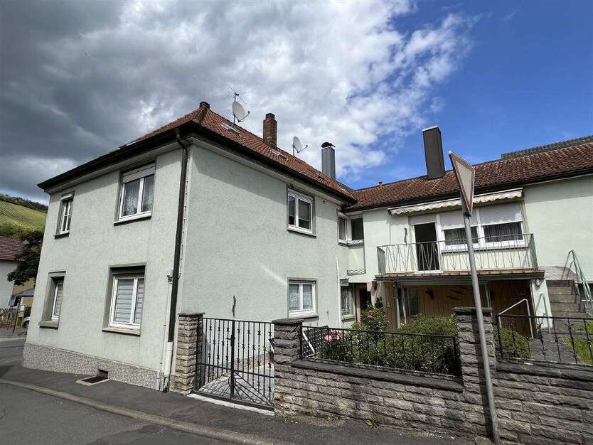 Wohnung zum Kaufen in Lauda-Königshofen-Gerlachsheim 220.000 € 120 m² 5 zimmer