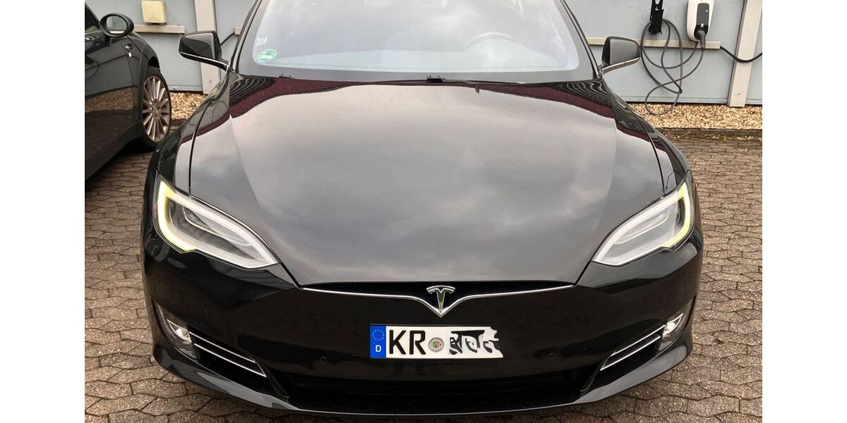 Tesla Model S 140.500 km 21.700 &euro; Krefeld 47800