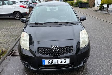 Toyota Yaris 189.000 km 2.600 € Karlsruhe 76149