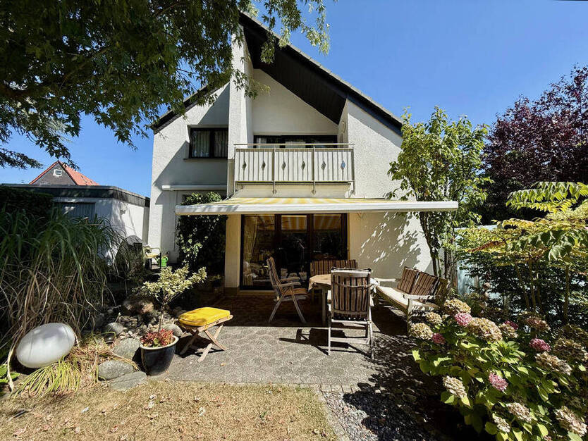 FröndenbergRuhr: Split-Level-Einfamilienhaus in bevorzugter Wohnlage - Ein echtes Liebhaberstück!