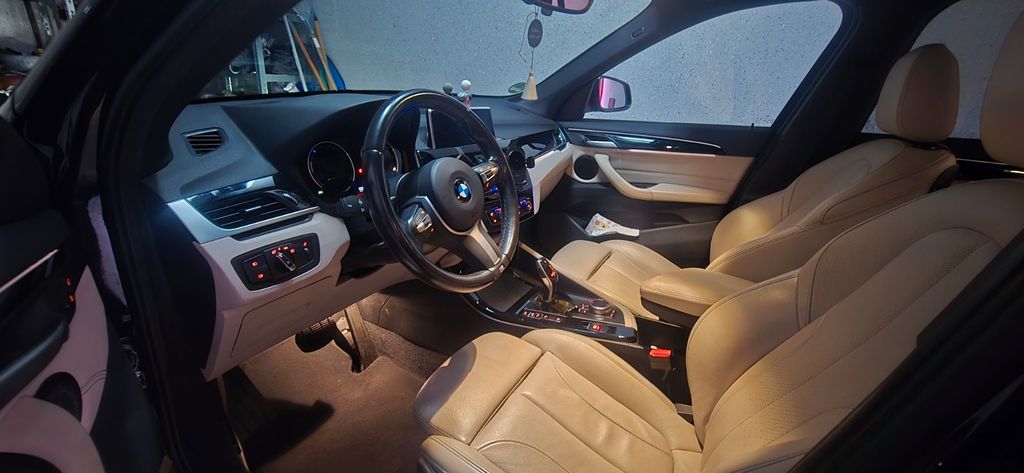 BMW X1 82.900 km 22.000 &euro; Karlsruhe 76228