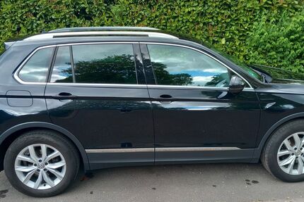 VW Tiguan 181.300 km 15.400 &euro; Hamburg 22159