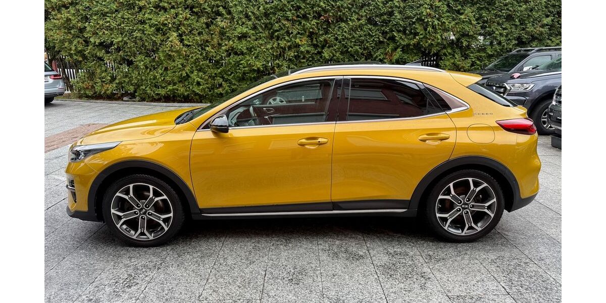 Kia XCeed 57.000 km 17.980 &euro; München 81827