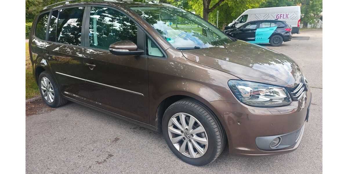 VW Touran 106.500 km 11.790 &euro; Fürstenfeldbruck 82256