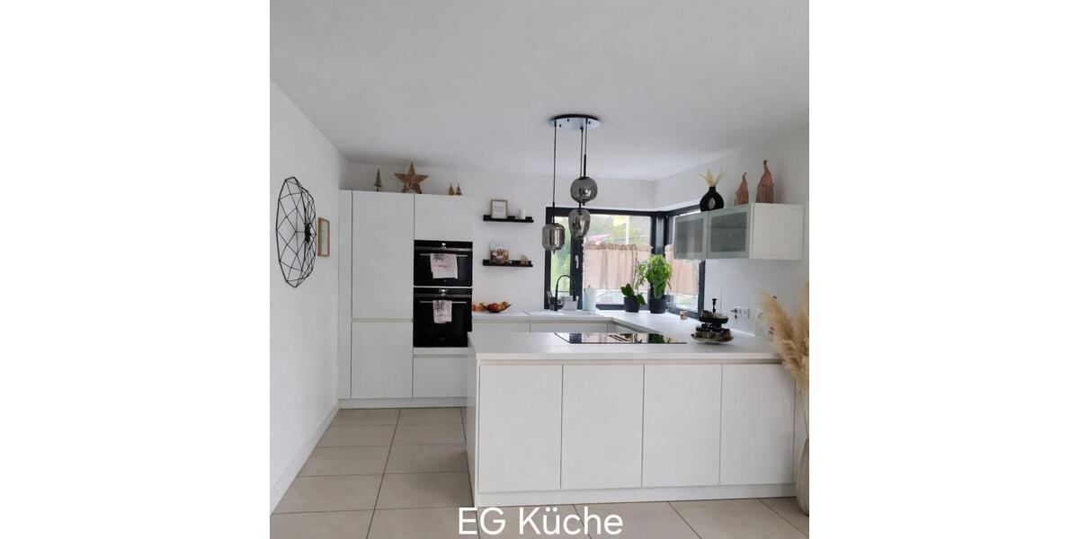 Einfamilienhaus Roden - 7 Zimmer, 254 m&sup2;, 599.000&euro; | Angebot:27003509
