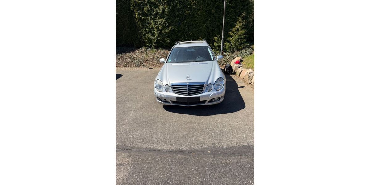 Mercedes-Benz E 220 367.000 km 1.800 &euro; Kükels 23829