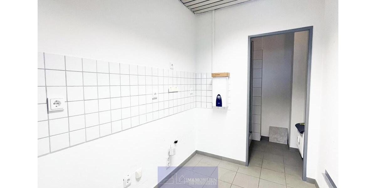 Gewerbeobjekt Erlangen Bruck - 9&euro; | Angebot:26256200