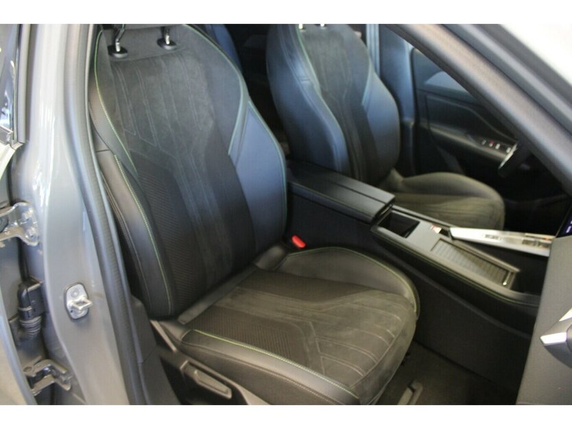 Peugeot e-308 SW Elektro 156 GT 4.919 km 28.980 € Euskirchen 53881