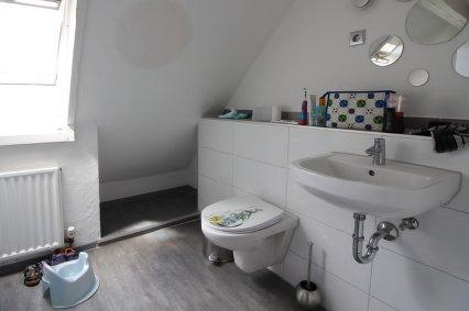 Einfamilienhaus Neuenstadt am Kocher - 9 Zimmer, 274 m&sup2;, 639.000&euro; | Angebot:26811598