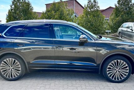 VW Touareg 29.950 km 59.900 &euro; Kargow 17192