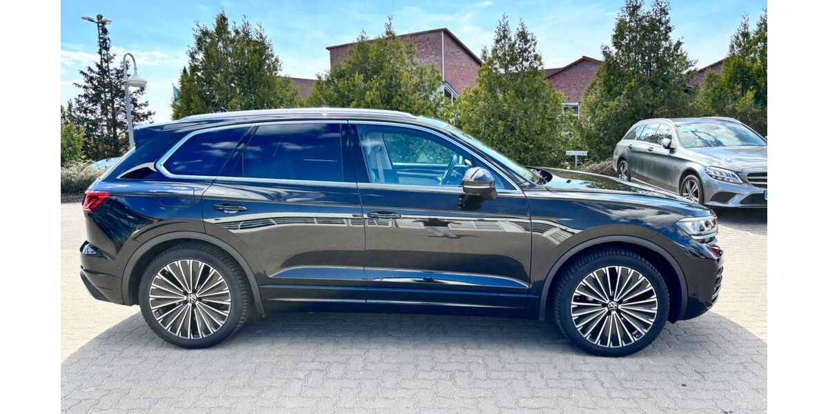 VW Touareg 29.950 km 59.900 &euro; Kargow 17192
