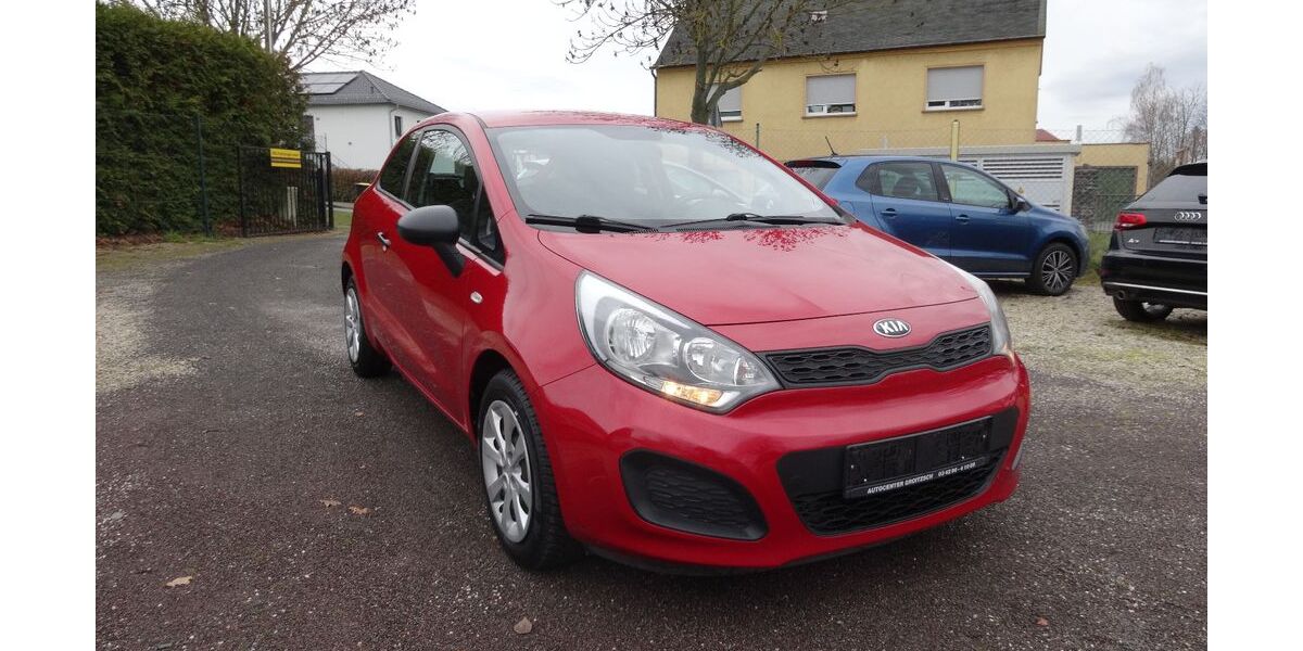 Kia Rio 120.988 km 4.900 &euro; Groitzsch 04539
