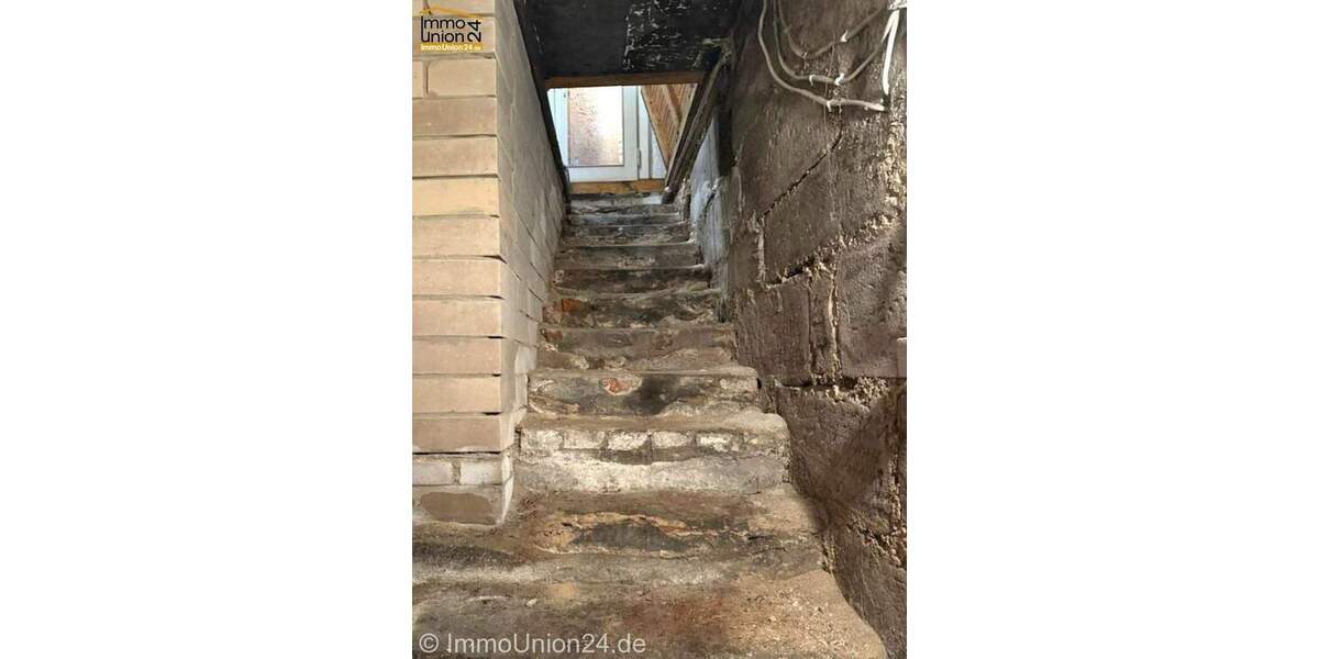 Mehrfamilienhaus, Wohnhaus Altdorf bei Nürnberg Altdorf - 6 Zimmer, 150 m&sup2;, 225.000&euro; | Angebot:25357572