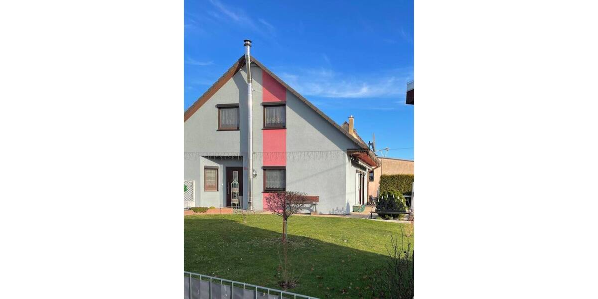 Einfamilienhaus Meerane - 4 Zimmer, 110 m&sup2;, 299.000&euro; | Angebot:26242438