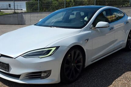 Tesla Model S 174.600 km 33.900 € Rohrbach-Berg 04150