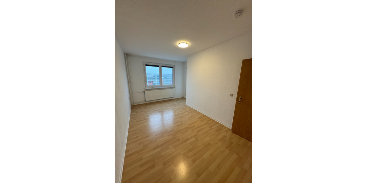 Wohnen auf Zeit Neubrandenburg - 5 Zimmer, 150 m&sup2;, 365&euro; | Angebot:25137078
