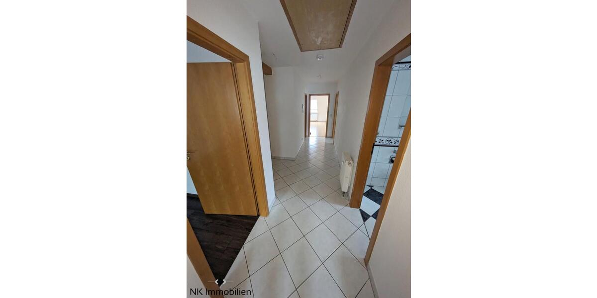 Dachgeschoßwohnung Zwickau - 3 Zimmer, 88 m&sup2;, 560&euro; | Angebot:26008237