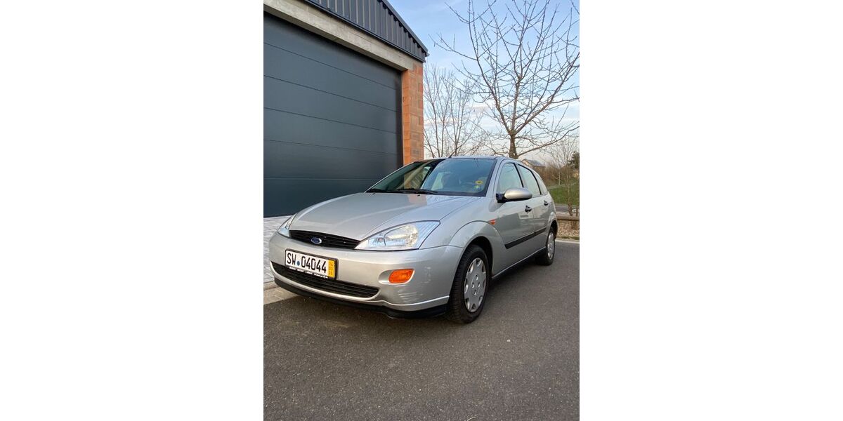 Ford Focus 50.730 km 3.200 &euro; Dittelbrunn 97456
