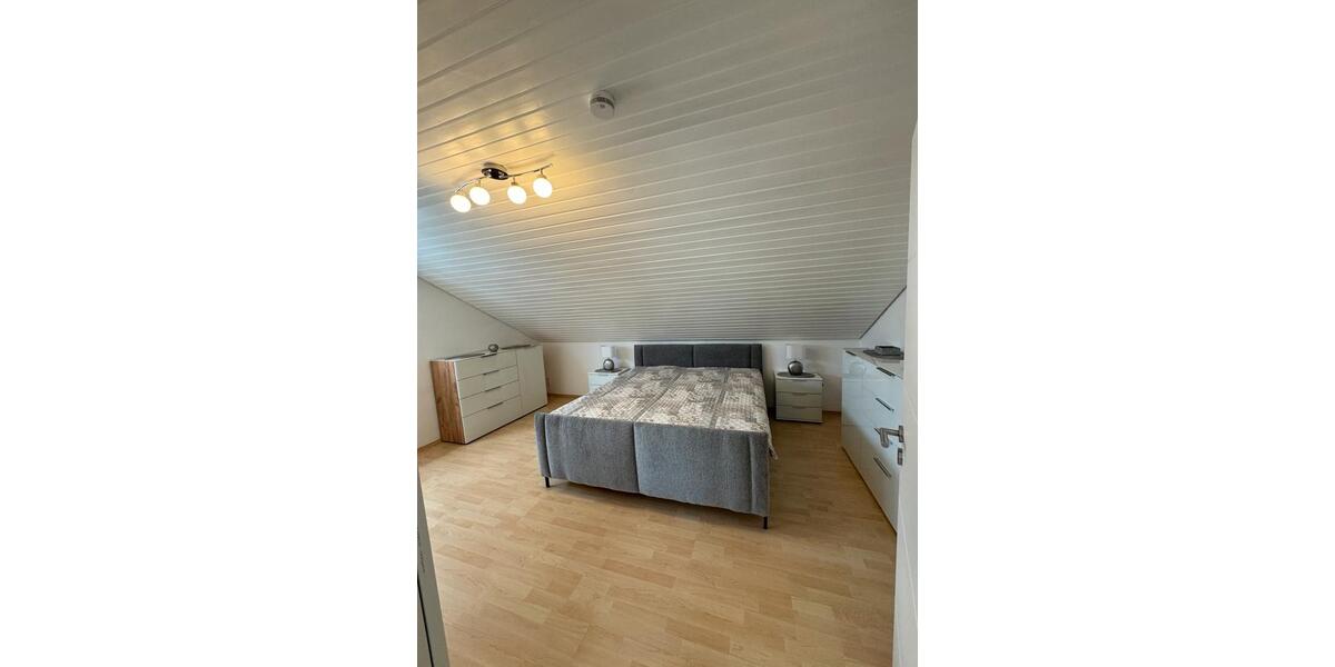 Dachgeschoßwohnung Freudenstadt - 3 Zimmer, 75 m&sup2;, 1.300&euro; | Angebot:26592024