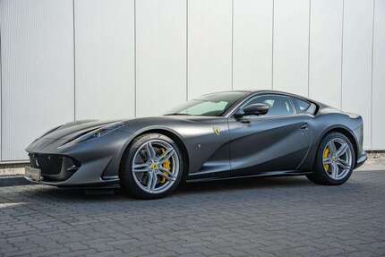 Ferrari 812 19.996 km 299.890 € Appen 25482