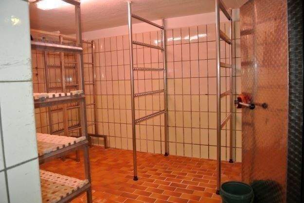 Citylage Mülheim-Mitte Wohn-und Geschäftshaus-Mehrfamilienhaus mit 11 Wohnungen und zwei Gewerbeeinheiten