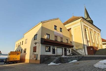 sanierungsbedürftiges Wohn- u. Geschäftshaus in zentraler Lage - 764 8 zimmer