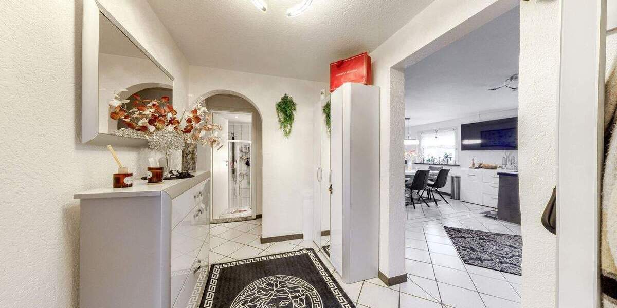 Design trifft Wohlgefühl - exklusiv modernisiertes Refugium mit Pool und Gartenidylle 3 zimmer