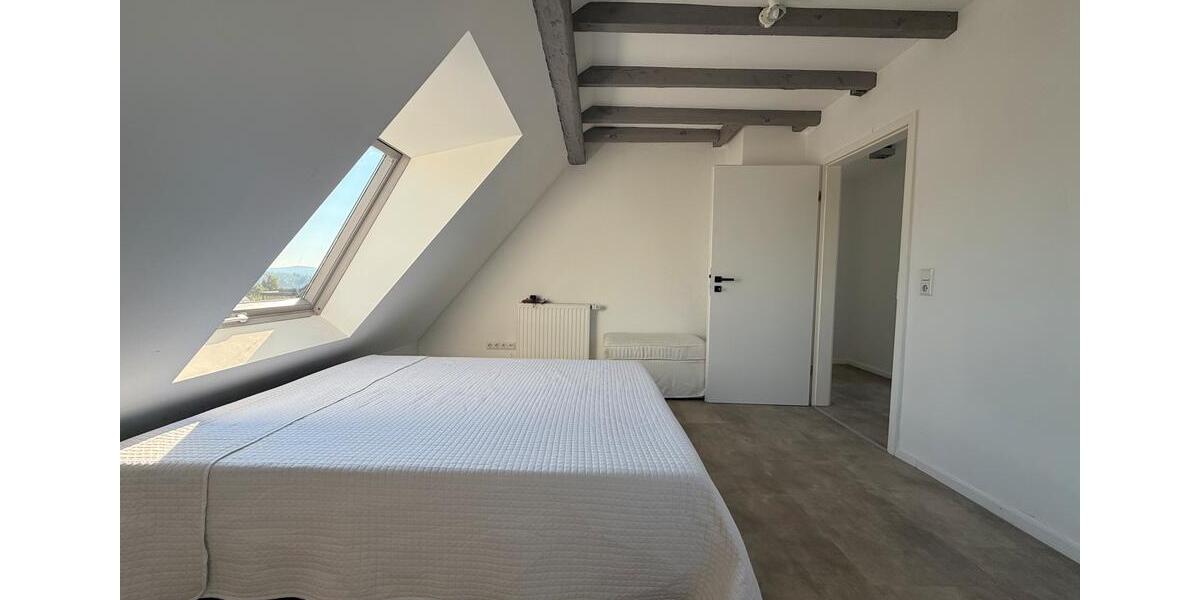 Dachgeschoßwohnung Hennef (Sieg) - 2 Zimmer, 54 m&sup2;, 690&euro; | Angebot:26278517