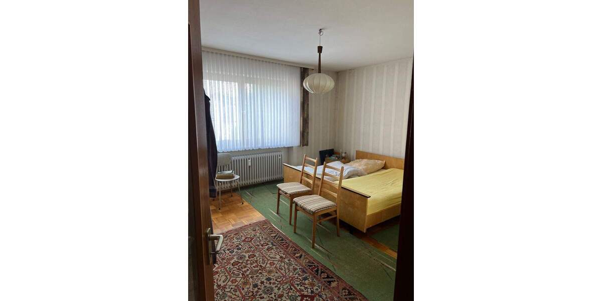 Wohnhaus mit Praxisräumen und Einliegerwohnung 9 zimmer