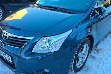 Toyota Avensis 131.000 km 8.000 &euro; München 81373