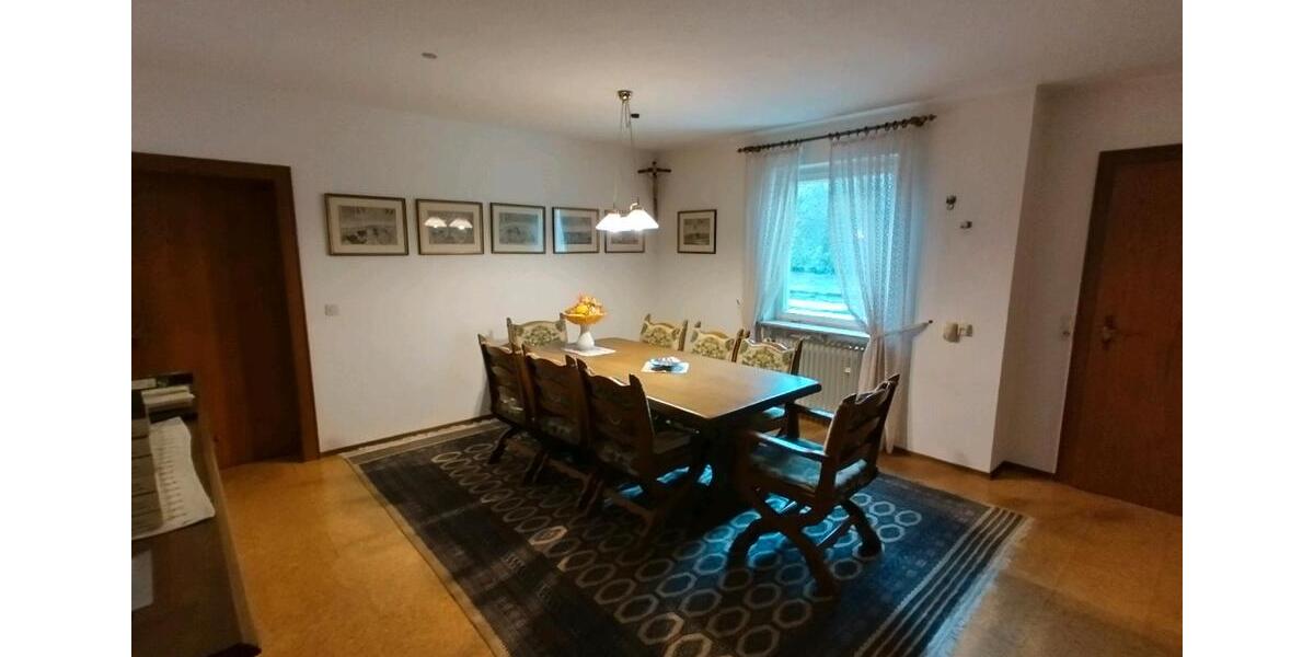 Einfamilienhaus Regensburg Ganghofersiedlung - 8 Zimmer, 245 m&sup2;, 425.000&euro; | Angebot:26096816