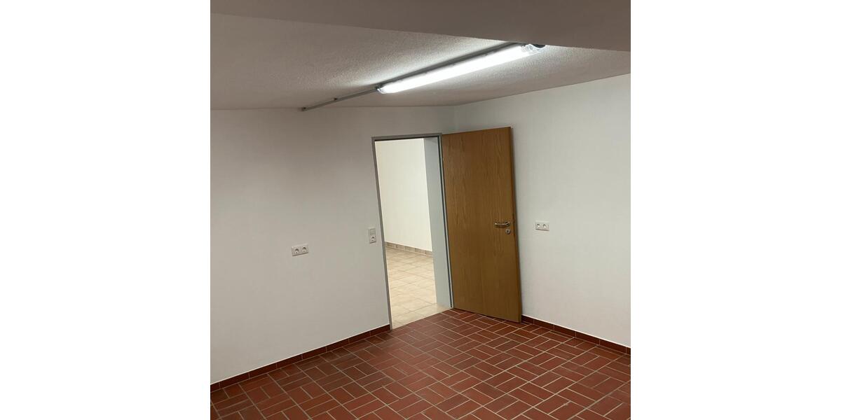 Reihenhaus Hohenlinden - 8 Zimmer, 166 m&sup2;, 2.500&euro; | Angebot:26017017