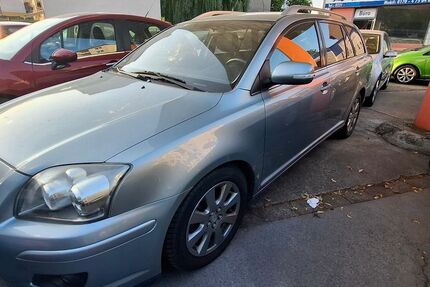 Toyota Avensis 121.300 km 3.990 &euro; Dortmund 44339