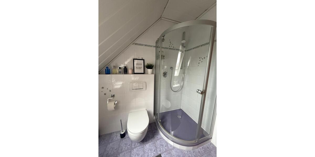 Dachgeschoßwohnung Grafenrheinfeld - 3 Zimmer, 85 m&sup2;, 800&euro; | Angebot:26696379