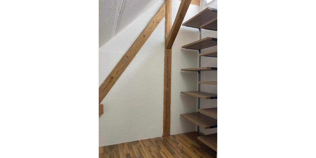 charmantes Haus mit 2 Zi.-Whg.118qm mit Galerie + Deckenbalken 2 zimmer