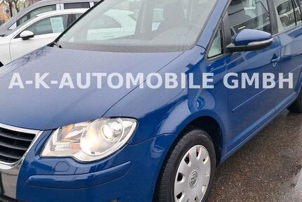 VW Touran 235.588 km 2.299 &euro; Deizisau 73779