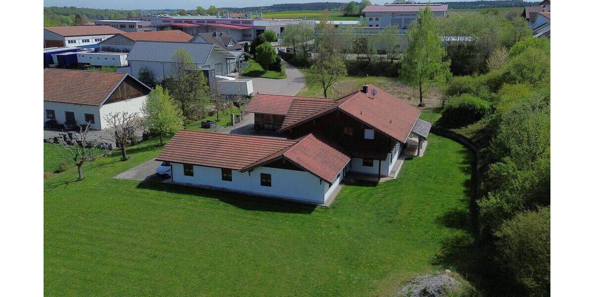 Mehrfamilienhaus, Wohnhaus Egglkofen - 6 Zimmer, 187 m&sup2;, 825.000&euro; | Angebot:26878921