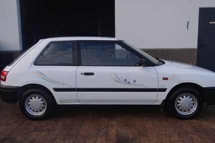 Mazda 323 62.000 km 2.450 &euro; Elsdorf 50189