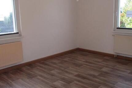 Attraktive 2-Zimmer-Wohnung mit 56,08 m² Wohnfläche in Wernsdorf zu vermieten- ländlich schön Wohnen zimmer