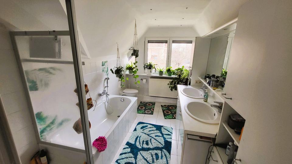 Dachgeschoßwohnung Ochsenfurt - 3 Zimmer, 105 m&sup2;, 850&euro; | Angebot:25173837